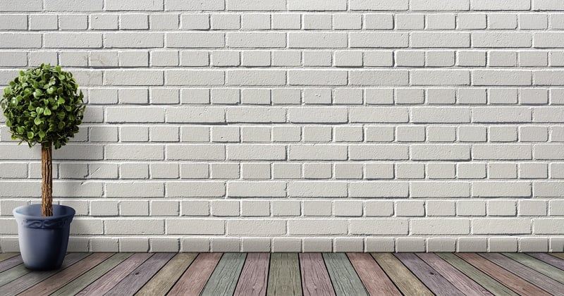 Réaliser un mur en briques décoratives intérieur : technique et matériaux en 2026